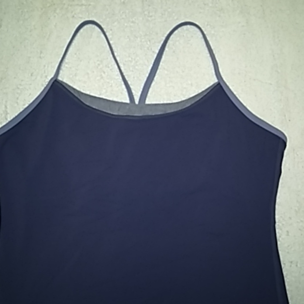 Lululemon Razorback Tank Top - Picture 2 of 4